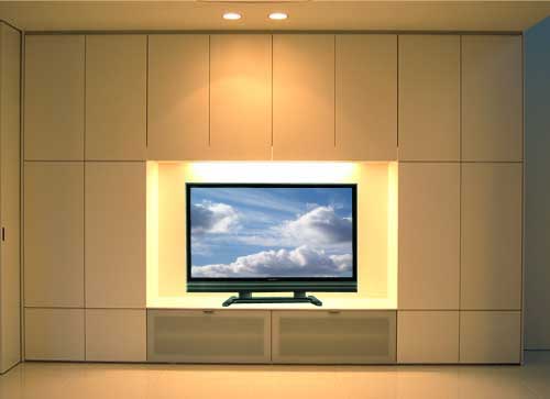 大型デジタルテレビ台と、リビングシステム収納棚。ライティング-LT-028